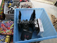 Grote set spellen, diverse lego-speelgoedjes - afbeelding 8 van  15