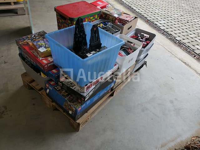 Grote set spellen, diverse lego-speelgoedjes - afbeelding 9 van  15