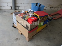 Grote set spellen, diverse lego-speelgoedjes - afbeelding 11 van  15