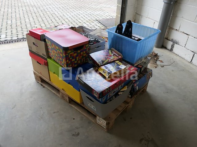 Grote set spellen, diverse lego-speelgoedjes - afbeelding 12 van  15