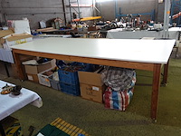 Grote stevige werktafel op wielen 3,00 x 1,20 m
