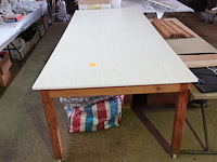 Grote stevige werktafel op wielen 3,00 x 1,20 m - afbeelding 3 van  4