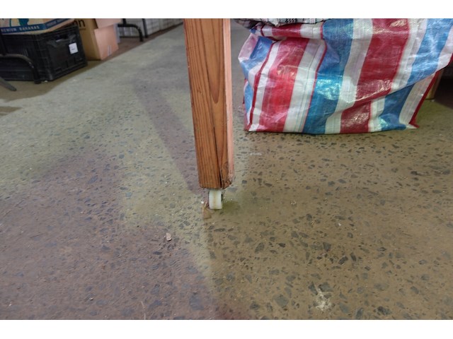 Grote stevige werktafel op wielen 3,00 x 1,20 m - afbeelding 4 van  4