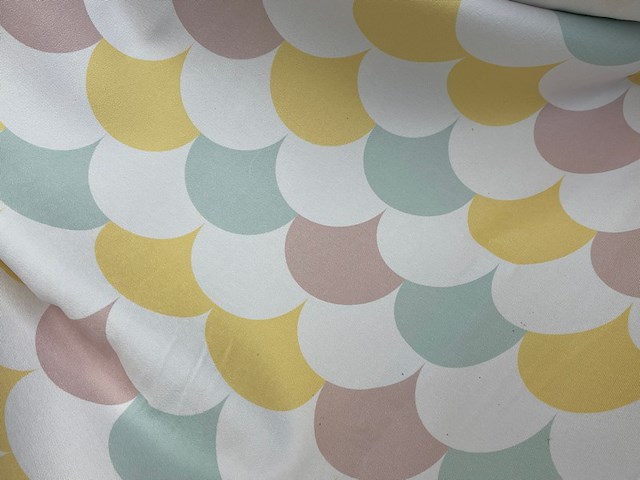 Grote stoffenverkoop - afbeelding 1 van  1