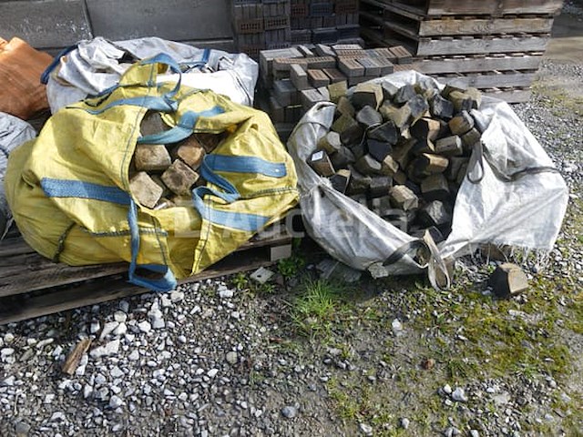 Grote tas geopend met bluestone - afbeelding 5 van  8