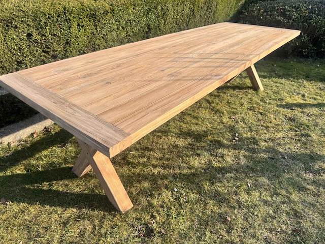 Grote teak tafel met "cross" poot - afbeelding 3 van  3