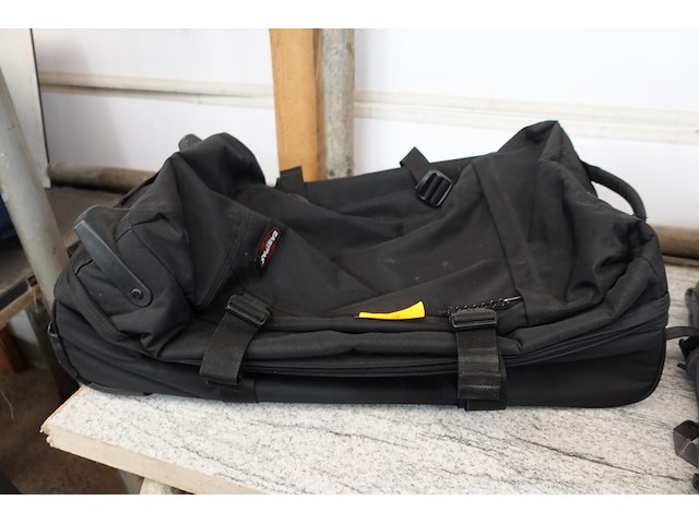 Grote valies (eastpack) - afbeelding 1 van  3