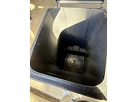 Grote vuilbak – lot 111 - afbeelding 2 van  3