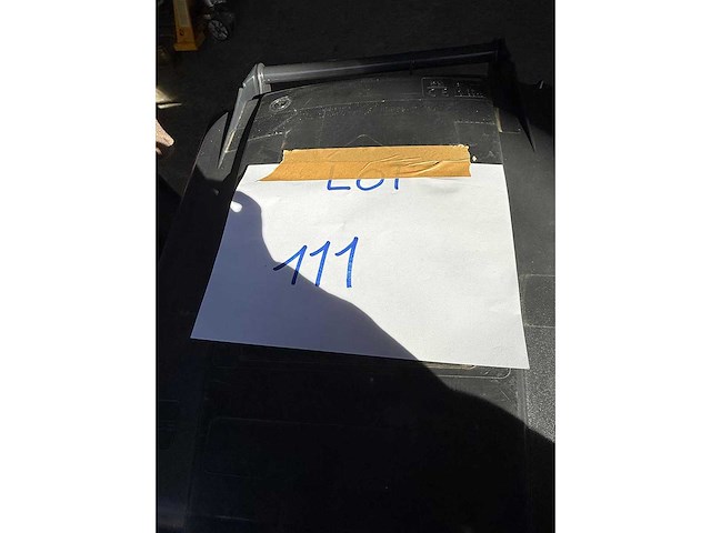 Grote vuilbak – lot 111 - afbeelding 3 van  3