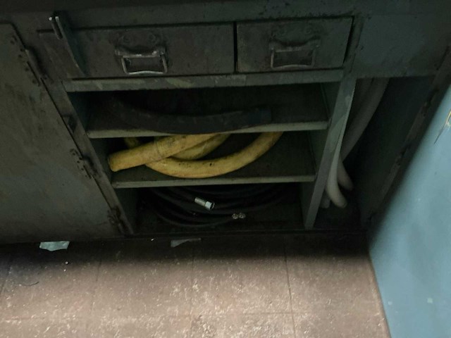 Grote werkbank met inhoud - afbeelding 18 van  33