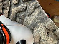 Grote zware metalen gereedschaps/opbergkoffer met inhoud - afbeelding 7 van  10