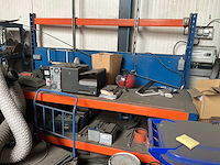 Grote zware metalen werkbank - afbeelding 1 van  11