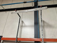 Grote zware metalen werkbank - afbeelding 8 van  11