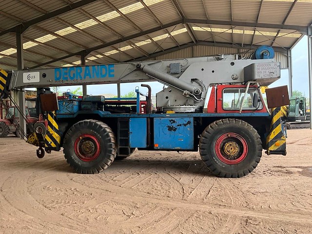 Grove - telescopic crane - - afbeelding 27 van  32
