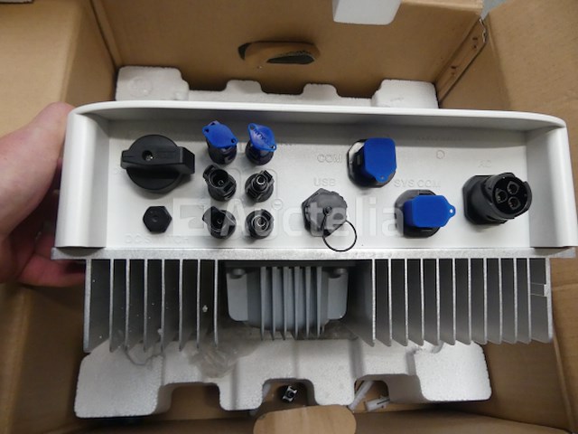 Growatt min 3000tl-xh hybride omvormer – 3kw - afbeelding 1 van  7