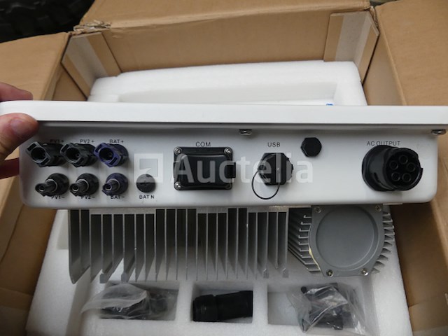 Growatt mod 10ktl3-xh driefasige hybride omvormer – 10kw - afbeelding 2 van  7