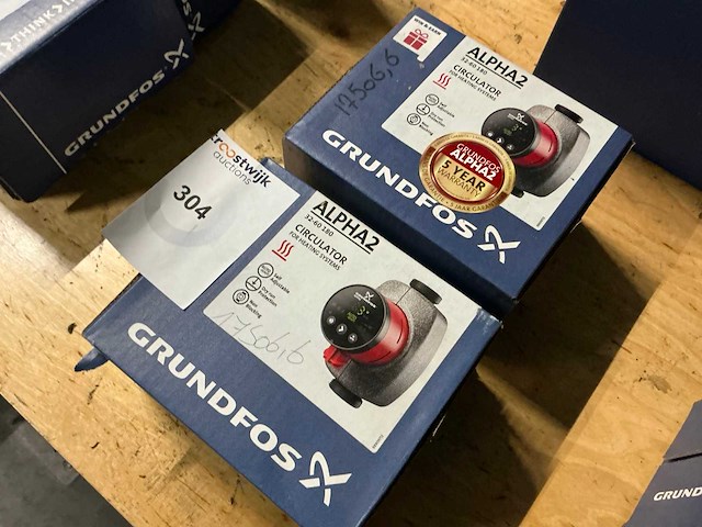 Grundfos alpha 2 32-60 180 circulatiepomp (2x) - afbeelding 1 van  2