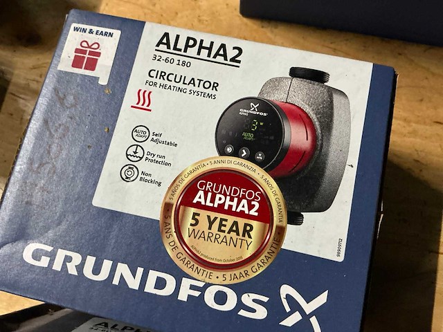 Grundfos alpha 2 32-60 180 circulatiepomp (2x) - afbeelding 2 van  2