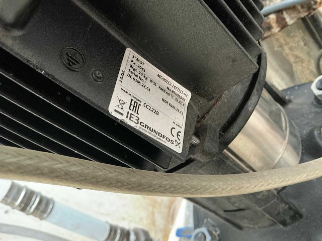 Grundfos centrifugaal pomp (2 stuks) - afbeelding 4 van  4