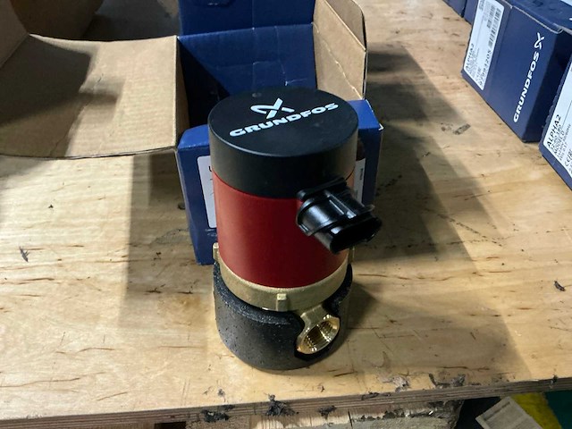 Grundfos circulatiepomp (3x) - afbeelding 1 van  5