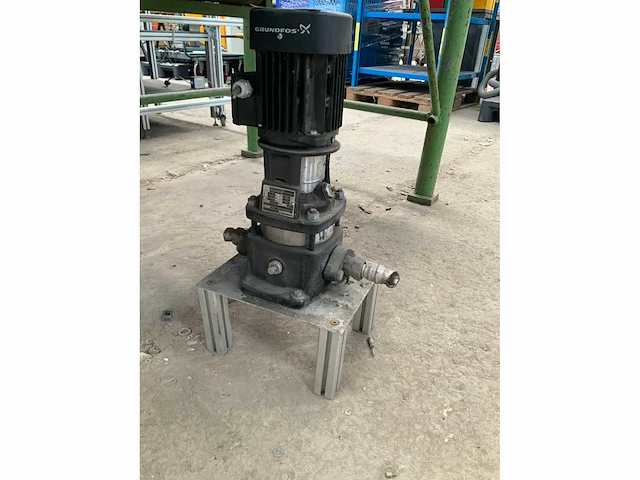 Grundfos cr1-4 centrifugaal waterpomp - afbeelding 3 van  4