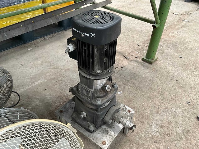 Grundfos cr1-4 pomp - afbeelding 1 van  4