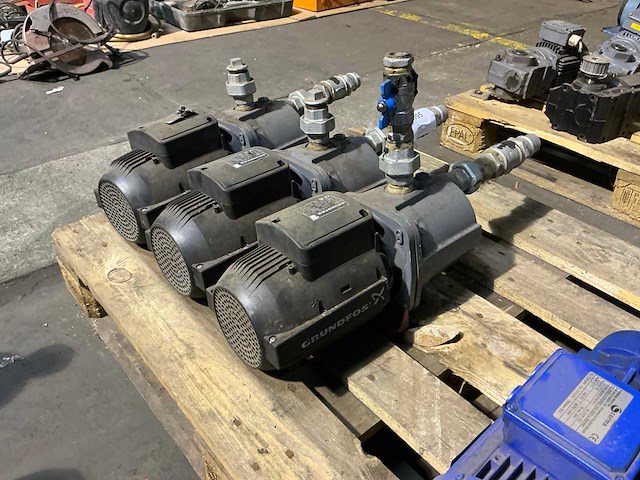 Grundfos jp basic 4 zelfaanzuigende waterpomp (3x) - afbeelding 3 van  4