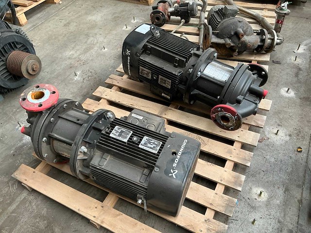 Grundfos mg160md2-42ff300-h3 centrifugaal pomp (2x) - afbeelding 1 van  3