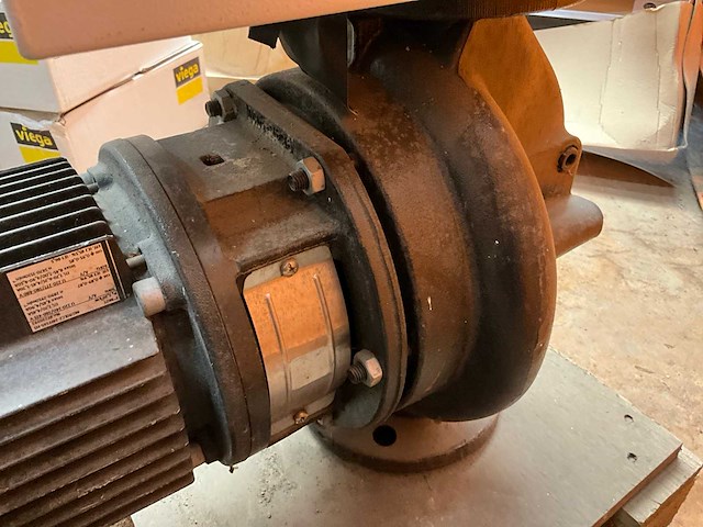 Grundfos mg90lc2-24ff165-h3 industriële pomp - afbeelding 6 van  7