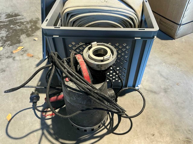 Grundfos unilift cc7-a1 vuilwater dompelpomp - afbeelding 1 van  4