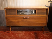 Grundig radiomeubel - afbeelding 1 van  6