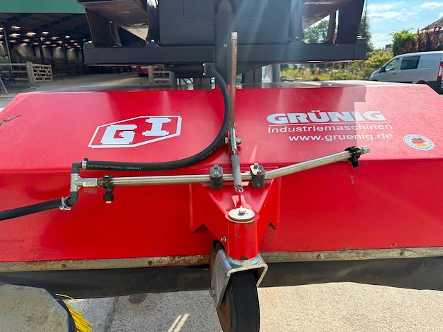 Grunig - 2021 - gse1500 - straatveegmachine - afbeelding 2 van  2