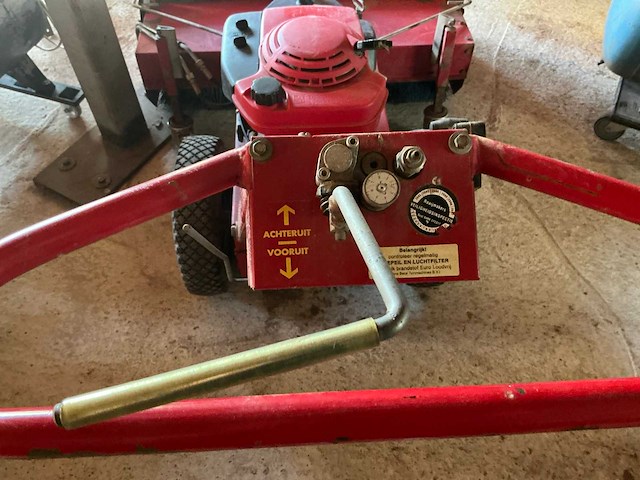 Gs 1010 borstelmachine - afbeelding 2 van  2