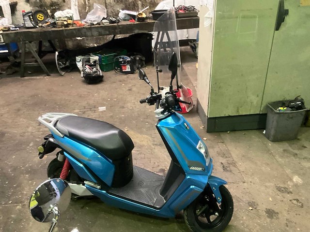 Gts - e-nergy exclusive - scooter - afbeelding 6 van  12