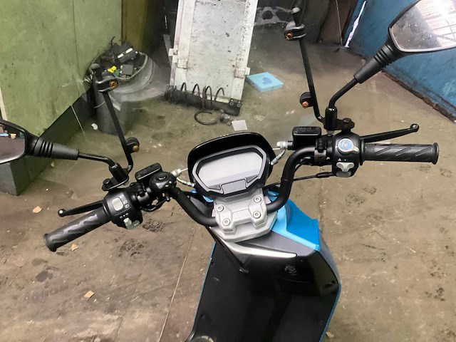 Gts - e-nergy exclusive - scooter - afbeelding 10 van  12