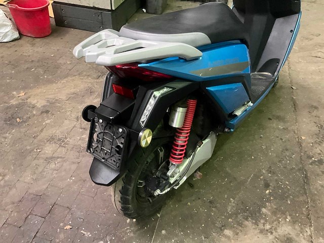Gts - e-nergy exclusive - scooter - afbeelding 5 van  12