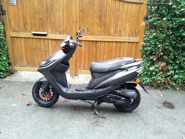 Gts - vici 50 - scooter - afbeelding 2 van  8