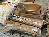 Guardian partij schroeven op band - afbeelding 1 van  10