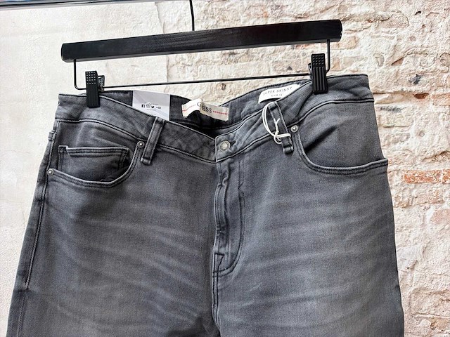 Guess broek - afbeelding 2 van  3
