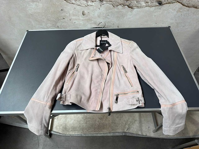 Guess jas (2x) - afbeelding 1 van  6