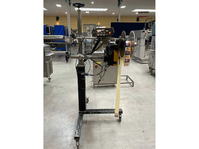 Guhl&scheibler collamat 8500 print- en etiketteermachine - afbeelding 7 van  13