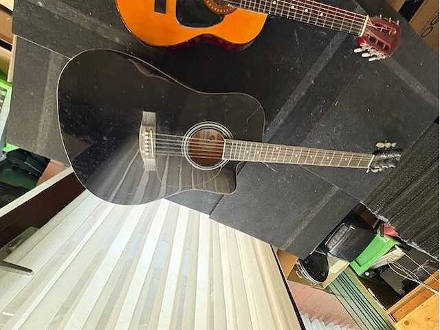 Guitar (2x) - afbeelding 4 van  5