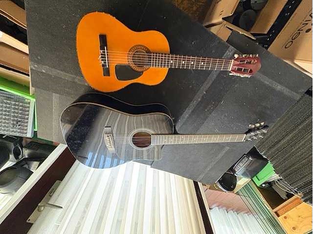 Guitar (2x) - afbeelding 3 van  5