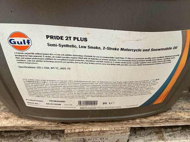 Gulf,inhoud 20 liter 2- stoke motorolie (2x) - afbeelding 3 van  3