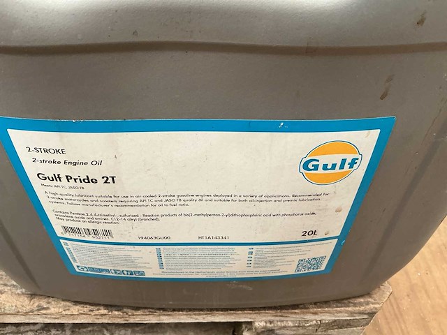 Gulf,inhoud 20 liter 2- stoke motorolie (2x) - afbeelding 3 van  3
