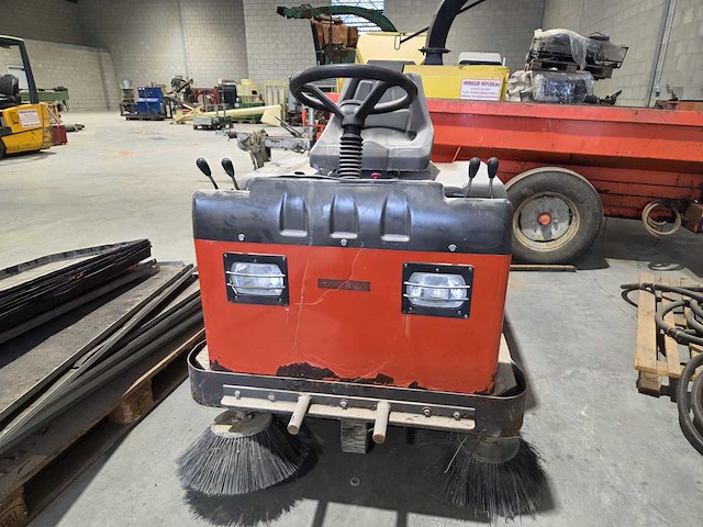 Gutbrod - b1120b - borstelmachine - afbeelding 5 van  6