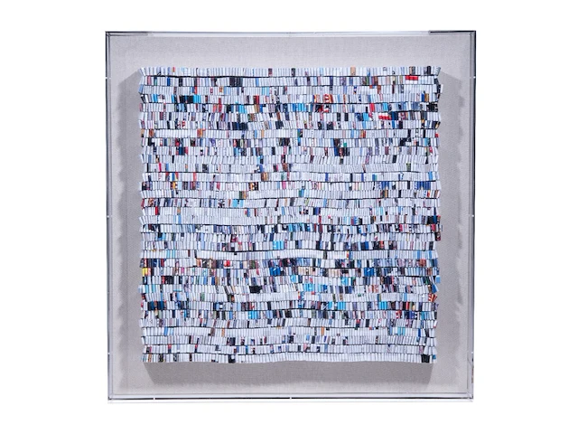Guy leclef (1962), untitled, mixed media collage with pieces of magazines presented in a plexi box 72 x 75 cm. (28.35 x 29.53 in.), frame: 90 x 90 cm. (35.42 x 35.42 in.) - afbeelding 1 van  2
