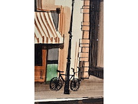 Guy nochet - parijse straatgevels - olie op doek - 46x55 cm - afbeelding 2 van  2