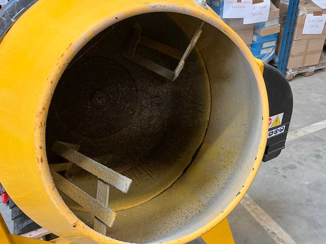 Guy noël tp16 betonmolen - afbeelding 6 van  6
