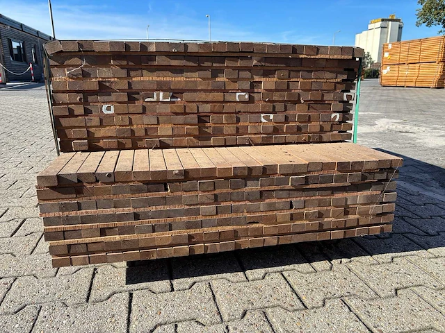 Guyana ipé latten geschaafd 650-1550x40x25mm (552x) - afbeelding 2 van  3
